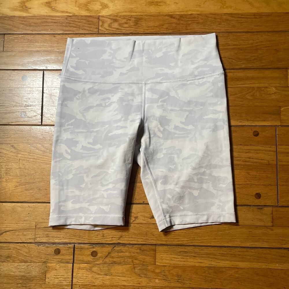 Lululemon Wunder Under Short 10" *Ribbed - Picture 6 of 16